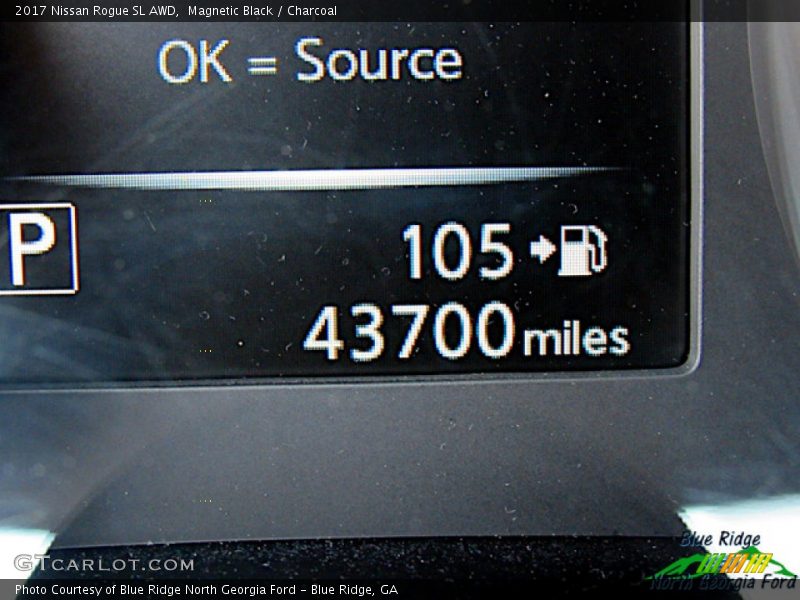 Magnetic Black / Charcoal 2017 Nissan Rogue SL AWD