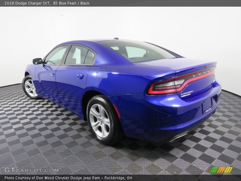 B5 Blue Pearl / Black 2018 Dodge Charger SXT
