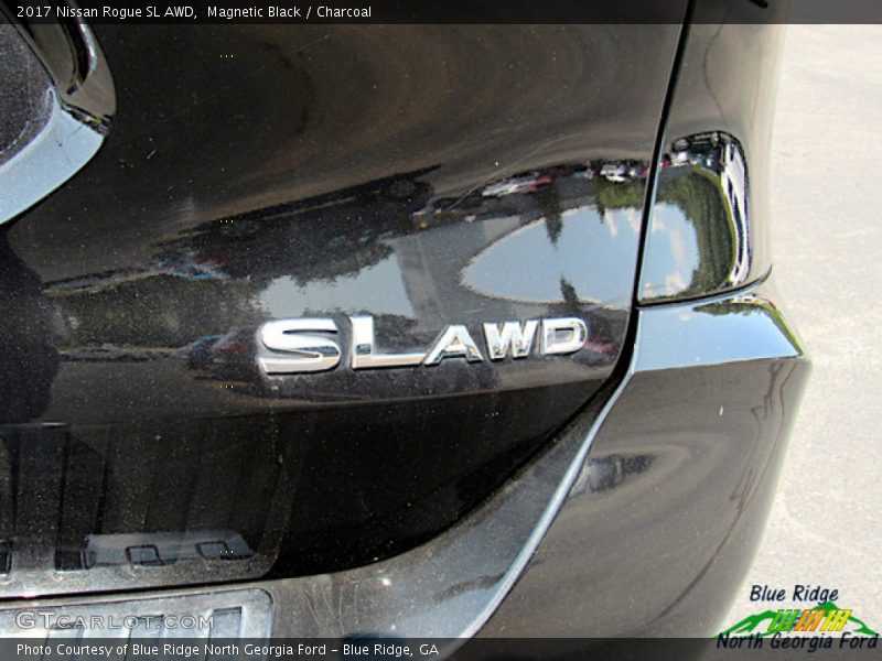 Magnetic Black / Charcoal 2017 Nissan Rogue SL AWD