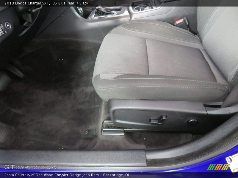 B5 Blue Pearl / Black 2018 Dodge Charger SXT