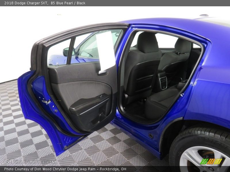 B5 Blue Pearl / Black 2018 Dodge Charger SXT