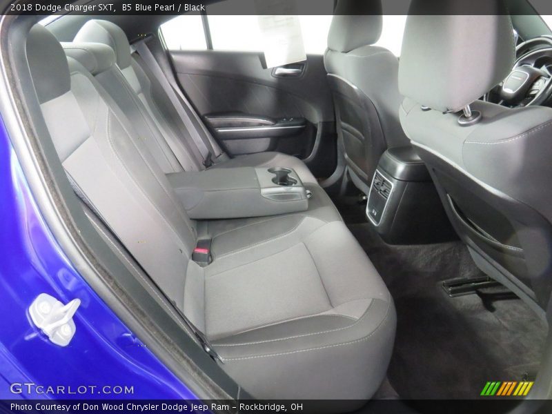 B5 Blue Pearl / Black 2018 Dodge Charger SXT