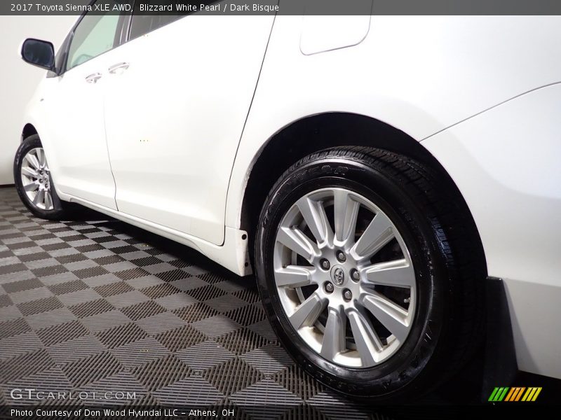 Blizzard White Pearl / Dark Bisque 2017 Toyota Sienna XLE AWD