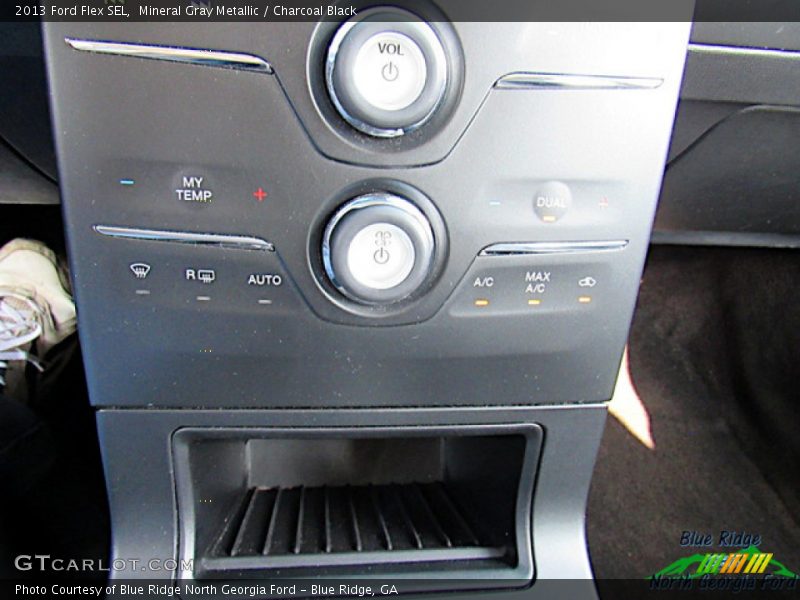 Mineral Gray Metallic / Charcoal Black 2013 Ford Flex SEL