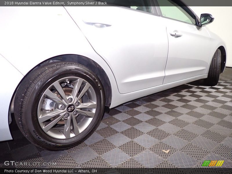 Symphony Silver / Black 2018 Hyundai Elantra Value Edition