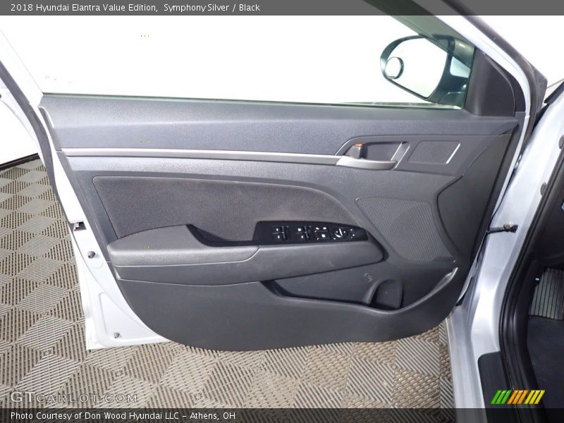 Symphony Silver / Black 2018 Hyundai Elantra Value Edition