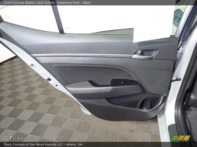 Symphony Silver / Black 2018 Hyundai Elantra Value Edition