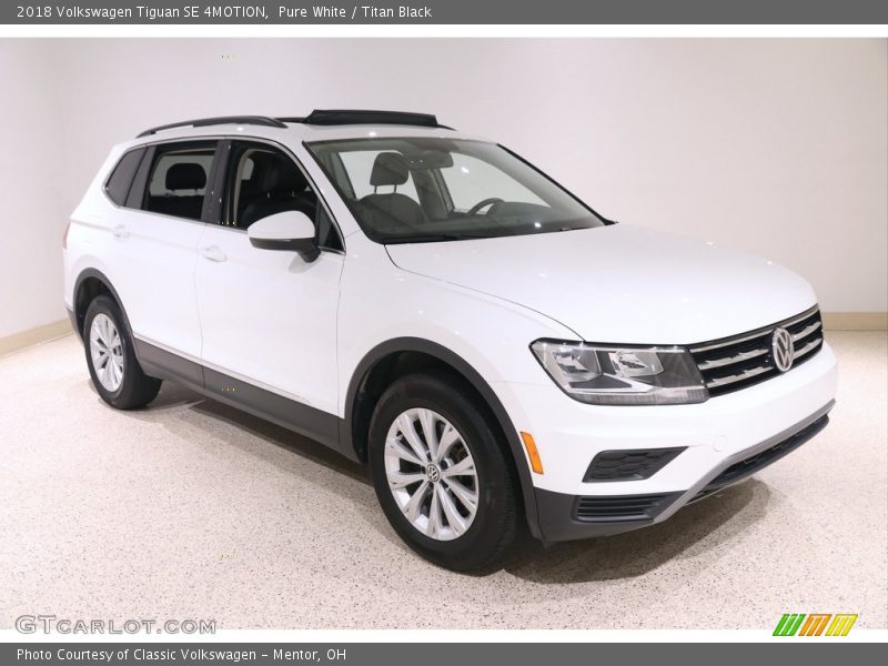 Pure White / Titan Black 2018 Volkswagen Tiguan SE 4MOTION