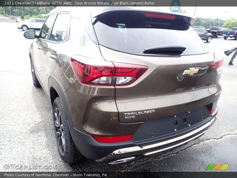 Zeus Bronze Metallic / Jet Black/Almond Butter 2021 Chevrolet TrailBlazer ACTIV AWD