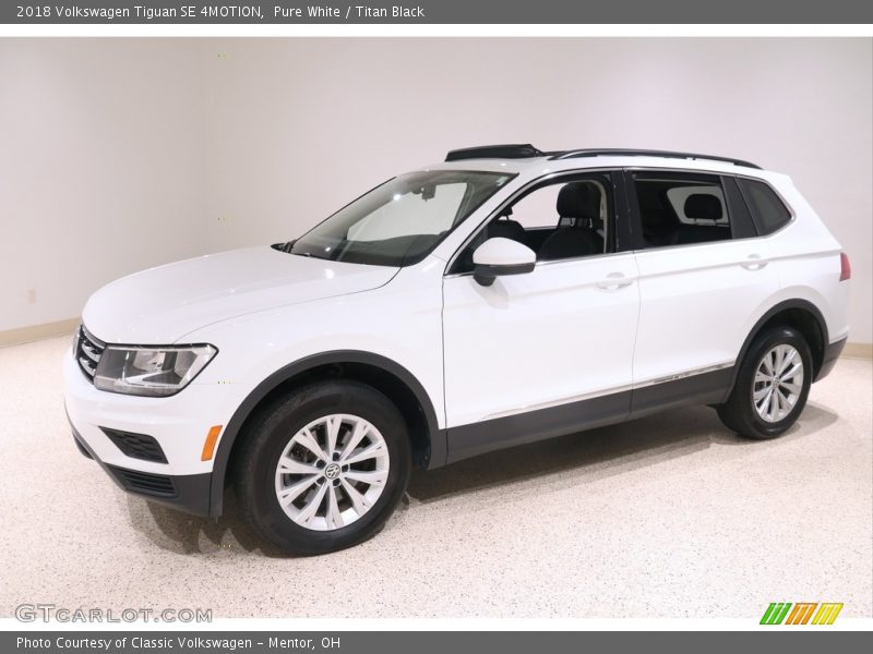 Pure White / Titan Black 2018 Volkswagen Tiguan SE 4MOTION
