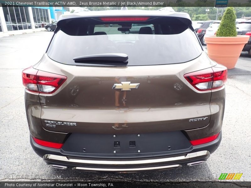Zeus Bronze Metallic / Jet Black/Almond Butter 2021 Chevrolet TrailBlazer ACTIV AWD