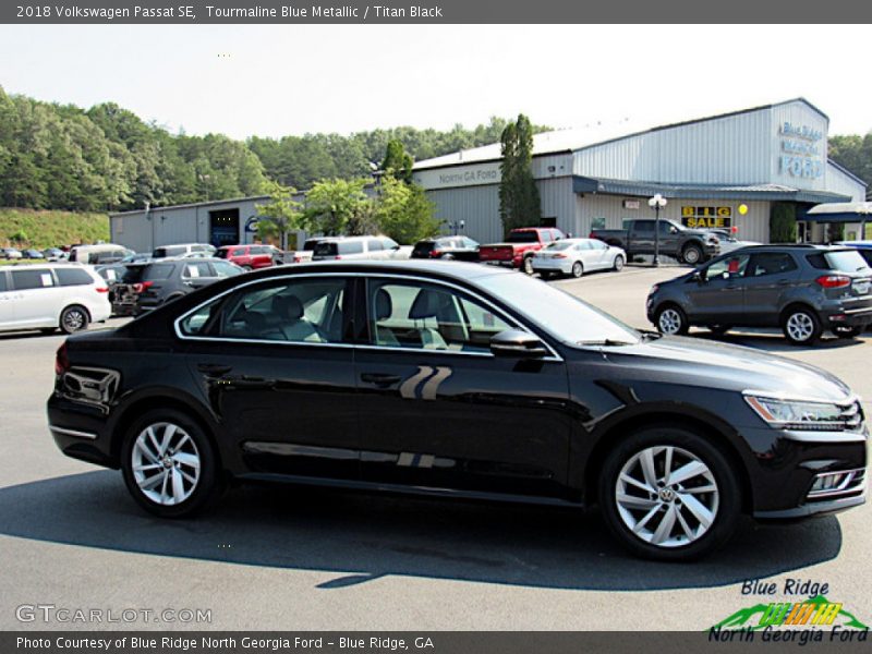 Tourmaline Blue Metallic / Titan Black 2018 Volkswagen Passat SE