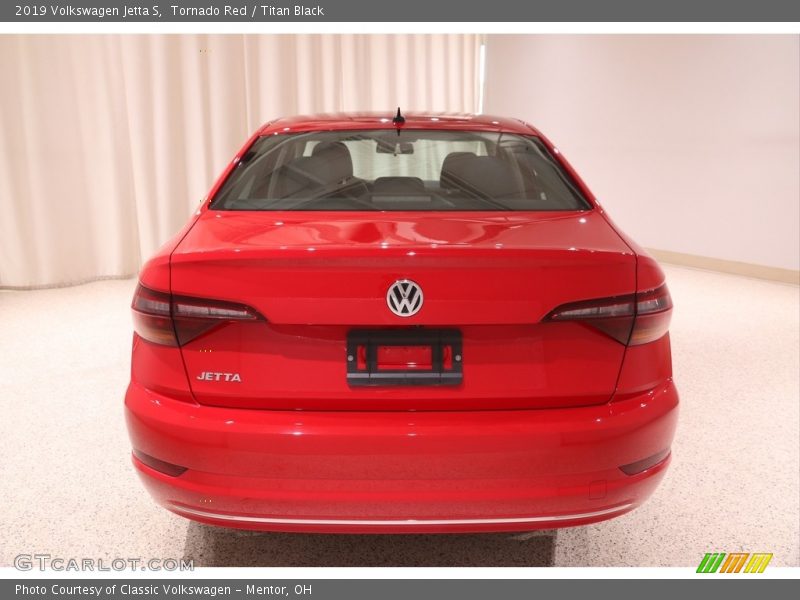 Tornado Red / Titan Black 2019 Volkswagen Jetta S