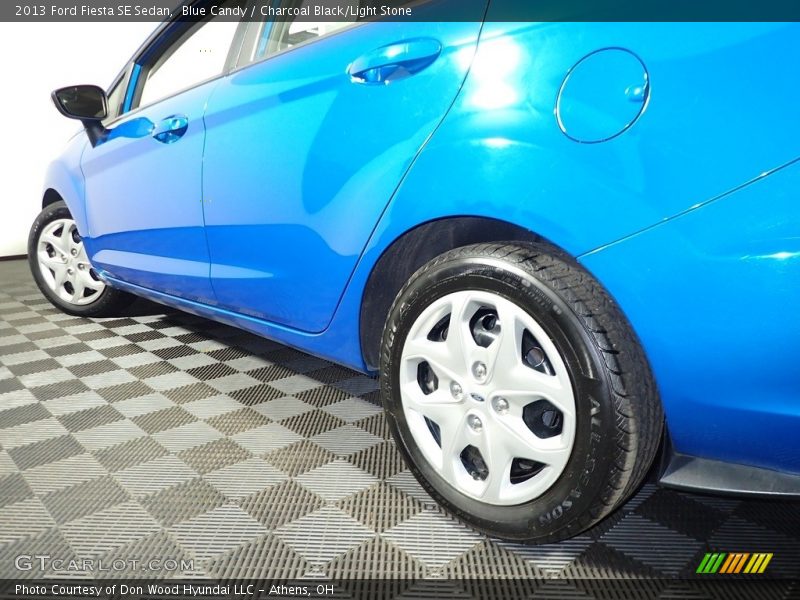 Blue Candy / Charcoal Black/Light Stone 2013 Ford Fiesta SE Sedan