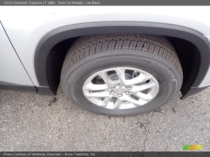 Silver Ice Metallic / Jet Black 2020 Chevrolet Traverse LT AWD