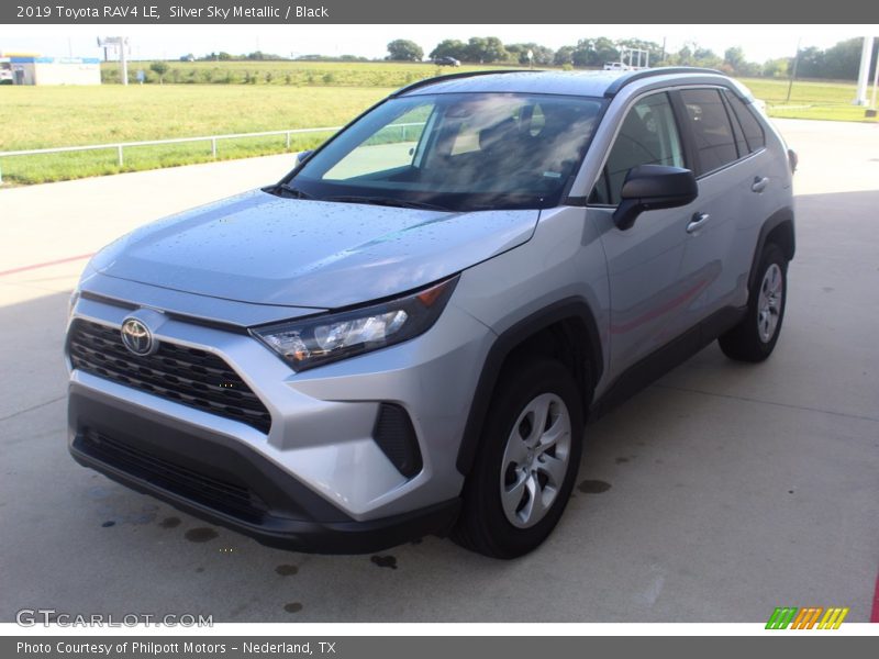 Silver Sky Metallic / Black 2019 Toyota RAV4 LE