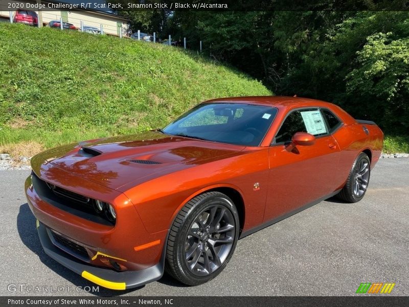 Front 3/4 View of 2020 Challenger R/T Scat Pack