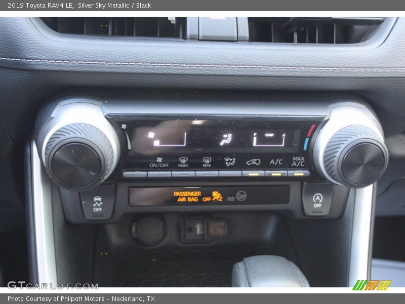 Silver Sky Metallic / Black 2019 Toyota RAV4 LE