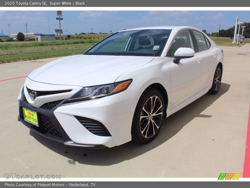 Super White / Black 2020 Toyota Camry SE