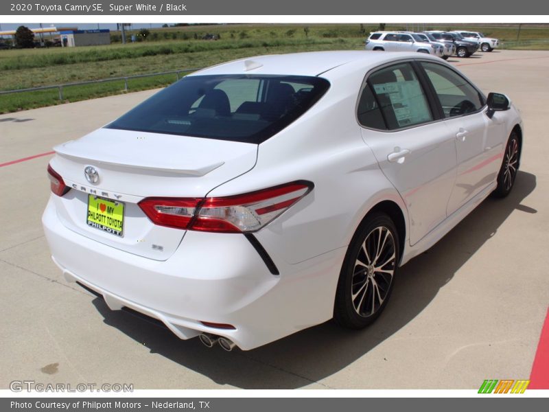 Super White / Black 2020 Toyota Camry SE
