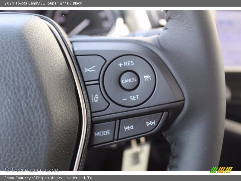 Super White / Black 2020 Toyota Camry SE
