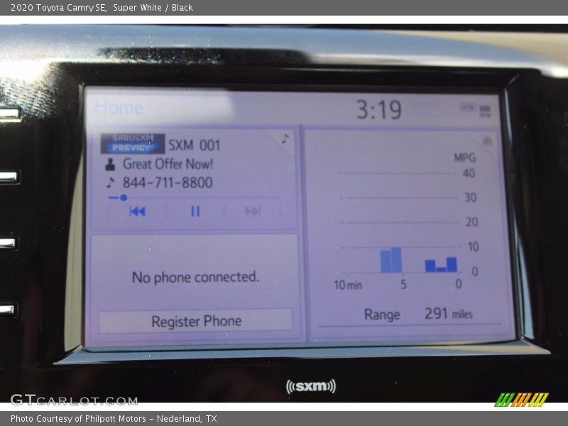 Super White / Black 2020 Toyota Camry SE