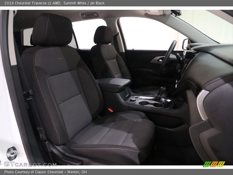 Summit White / Jet Black 2019 Chevrolet Traverse LS AWD
