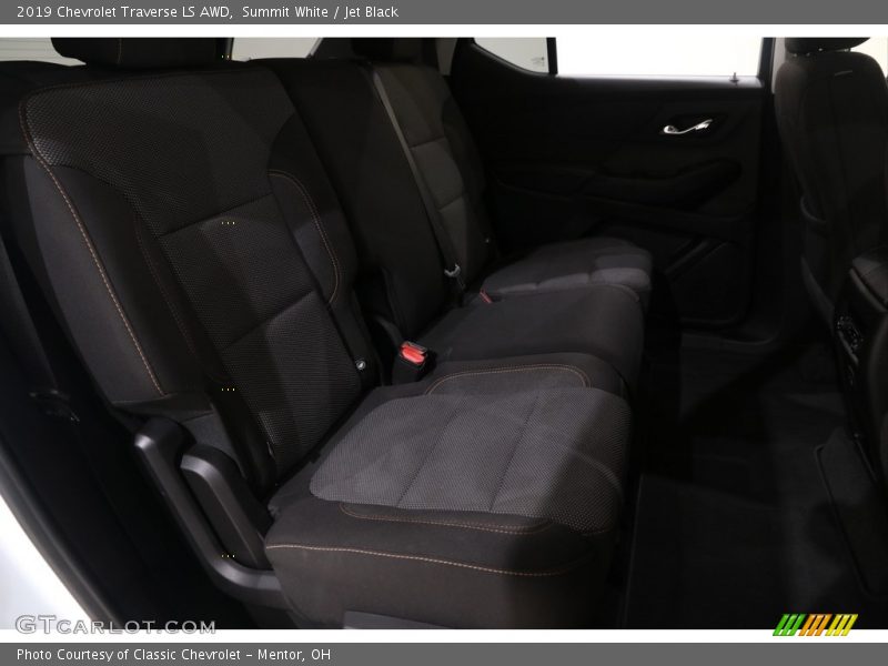 Summit White / Jet Black 2019 Chevrolet Traverse LS AWD