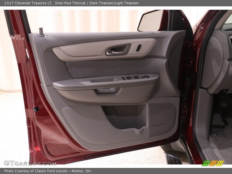 Siren Red Tintcoat / Dark Titanium/Light Titanium 2017 Chevrolet Traverse LT