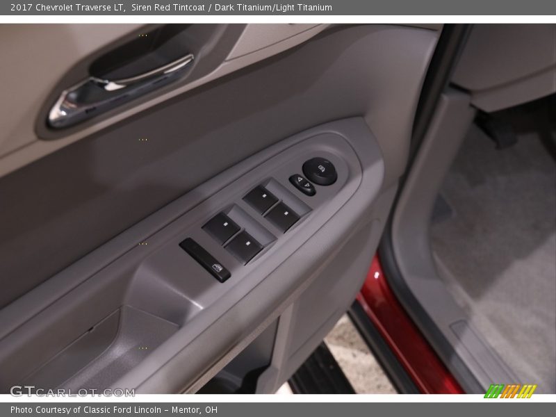 Siren Red Tintcoat / Dark Titanium/Light Titanium 2017 Chevrolet Traverse LT