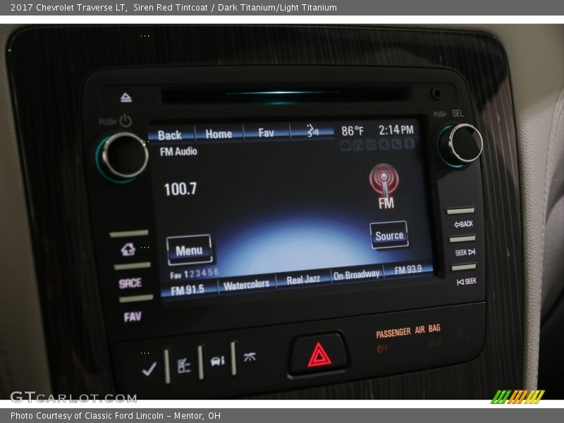 Siren Red Tintcoat / Dark Titanium/Light Titanium 2017 Chevrolet Traverse LT