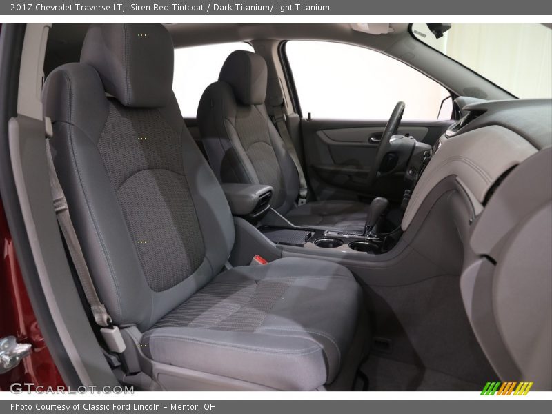 Siren Red Tintcoat / Dark Titanium/Light Titanium 2017 Chevrolet Traverse LT