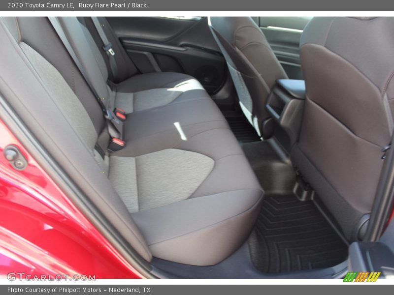 Ruby Flare Pearl / Black 2020 Toyota Camry LE