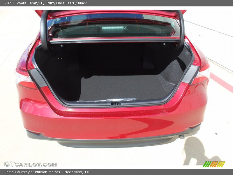 Ruby Flare Pearl / Black 2020 Toyota Camry LE