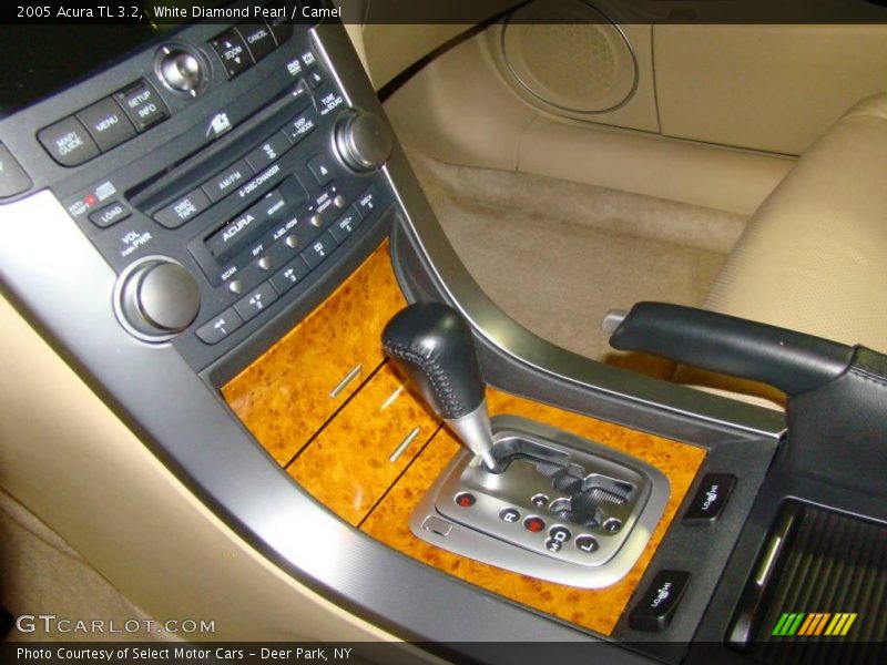 White Diamond Pearl / Camel 2005 Acura TL 3.2