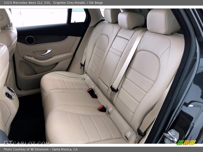 Graphite Grey Metallic / Silk Beige 2020 Mercedes-Benz GLC 300