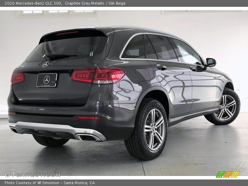 Graphite Grey Metallic / Silk Beige 2020 Mercedes-Benz GLC 300