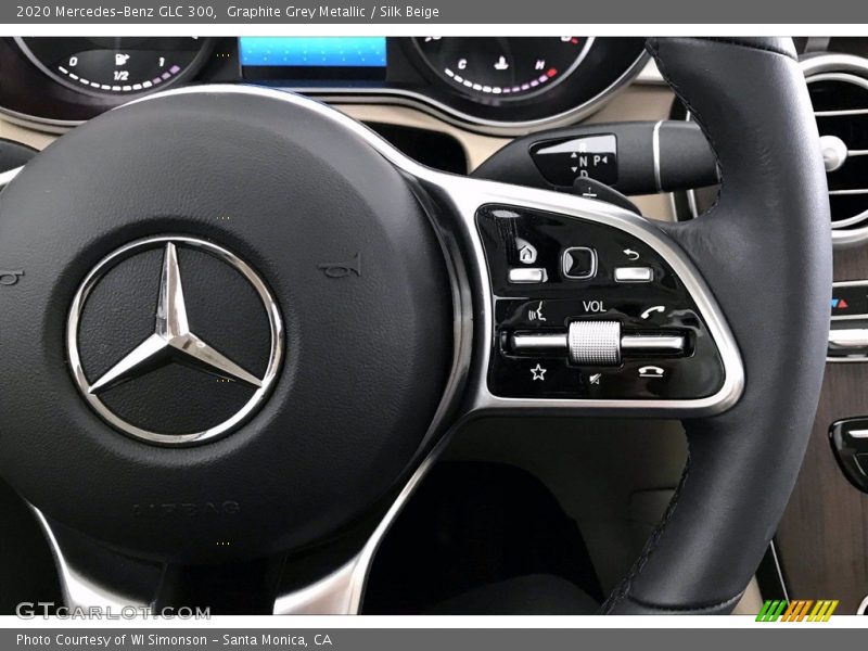 Graphite Grey Metallic / Silk Beige 2020 Mercedes-Benz GLC 300