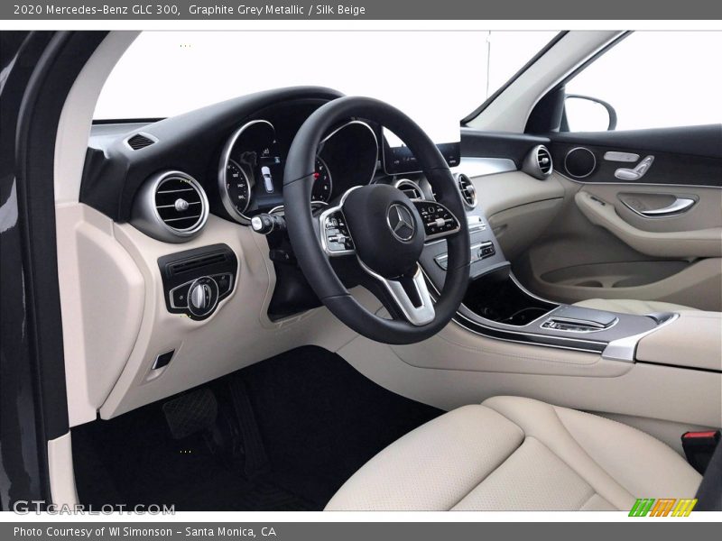 Graphite Grey Metallic / Silk Beige 2020 Mercedes-Benz GLC 300