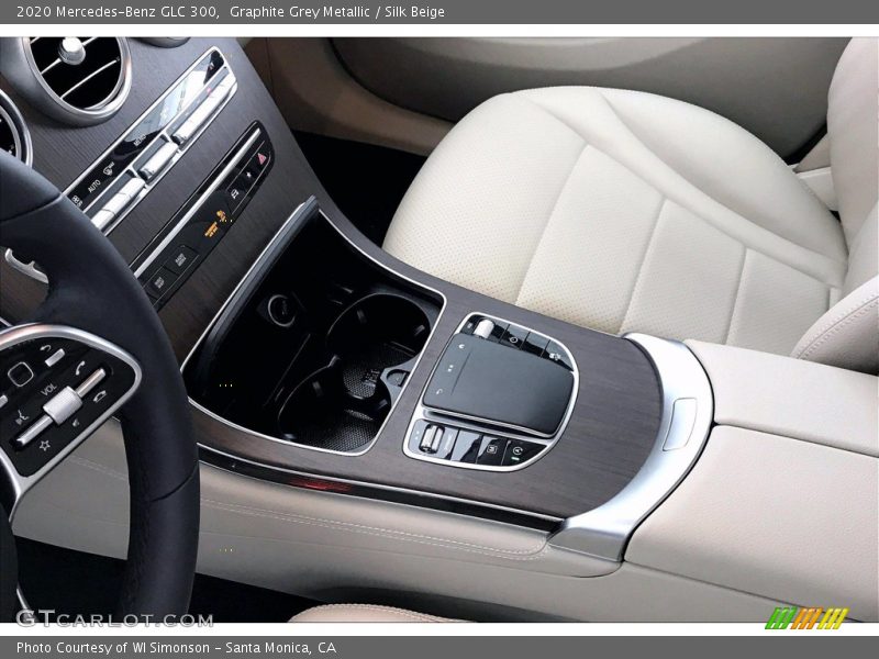 Graphite Grey Metallic / Silk Beige 2020 Mercedes-Benz GLC 300
