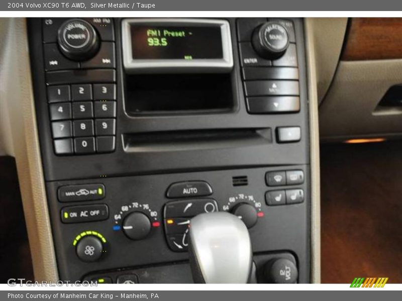 Silver Metallic / Taupe 2004 Volvo XC90 T6 AWD