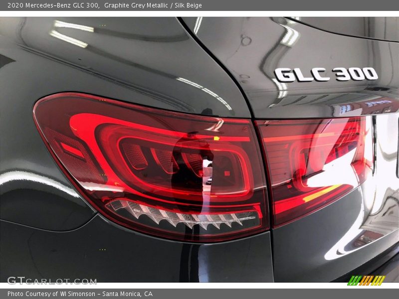 Graphite Grey Metallic / Silk Beige 2020 Mercedes-Benz GLC 300