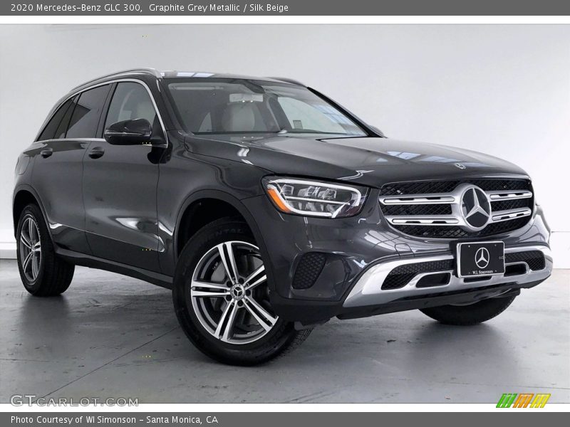 Graphite Grey Metallic / Silk Beige 2020 Mercedes-Benz GLC 300