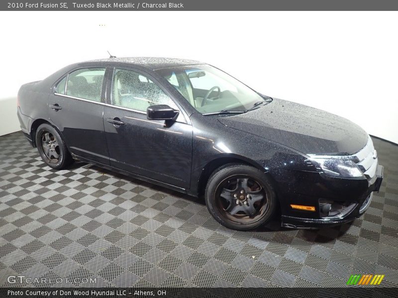 Tuxedo Black Metallic / Charcoal Black 2010 Ford Fusion SE