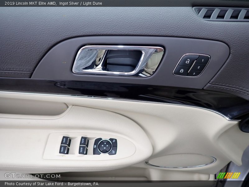 Door Panel of 2019 MKT Elite AWD