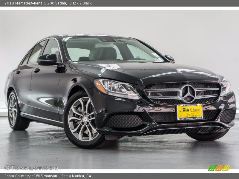 Front 3/4 View of 2018 C 300 Sedan