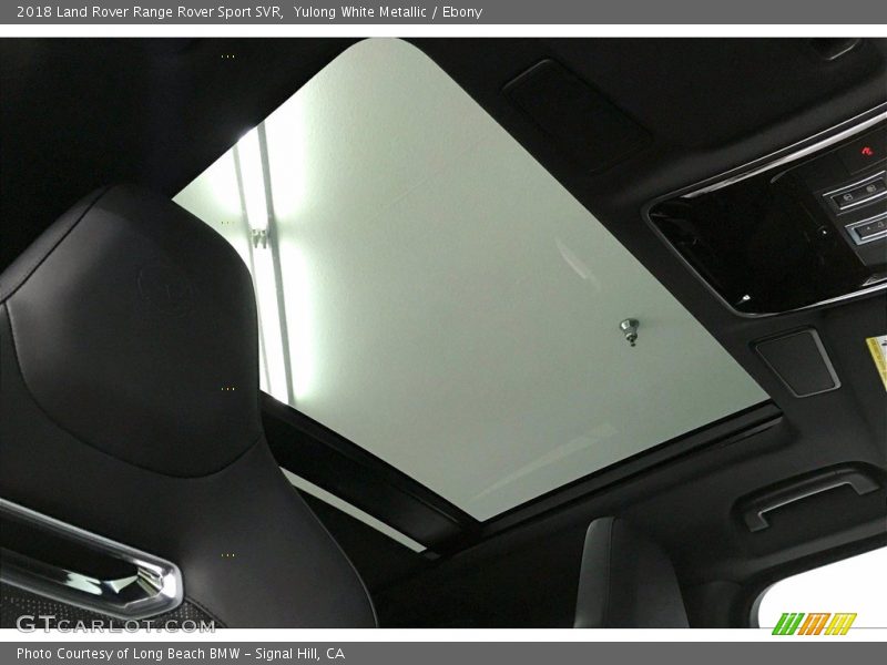 Sunroof of 2018 Range Rover Sport SVR