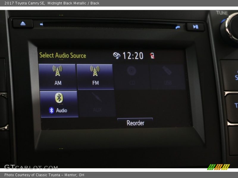 Midnight Black Metallic / Black 2017 Toyota Camry SE