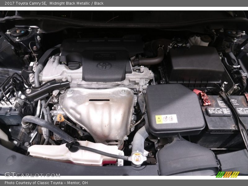 Midnight Black Metallic / Black 2017 Toyota Camry SE