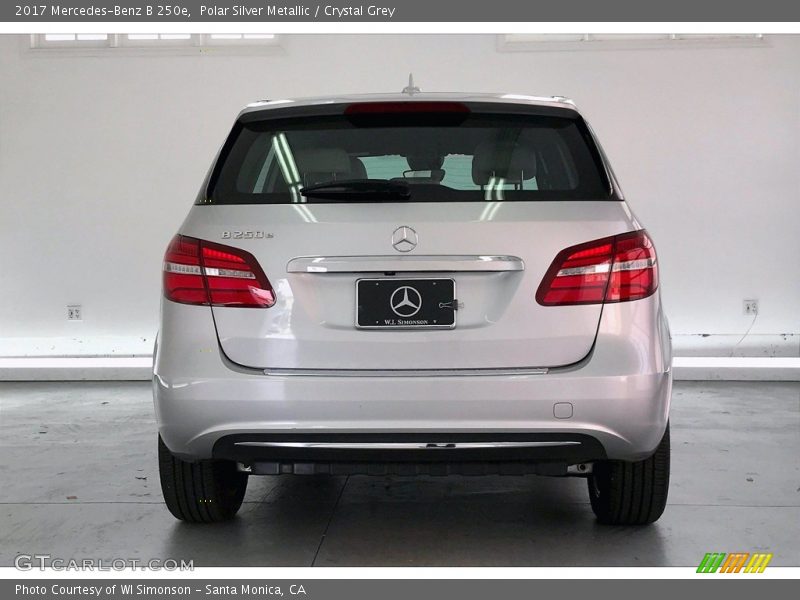 Polar Silver Metallic / Crystal Grey 2017 Mercedes-Benz B 250e